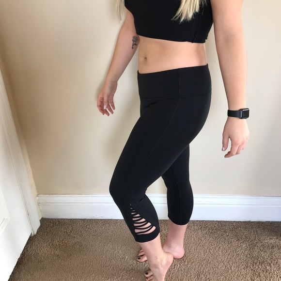 Athleta Chaturanga Black Capri Yoga Leggings - M - Picture 1 of 4